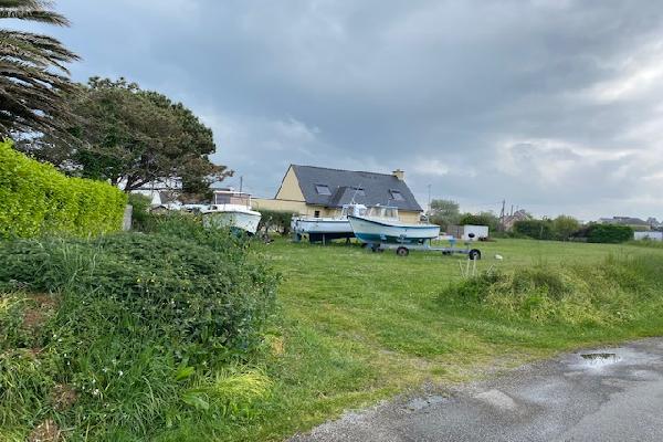 terrain Ploudalm&eacute;zeau 358 300€